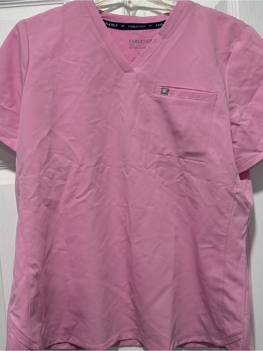 Fabletics women’s Pink V-Neck Scrub Top
